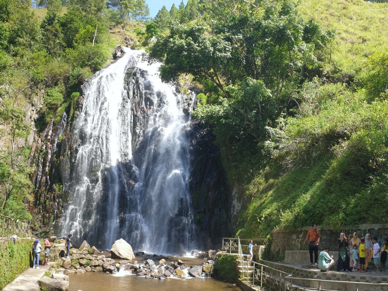 10 Air Terjun Tersembunyi Di Sumatera Utara Yang Harus Anda