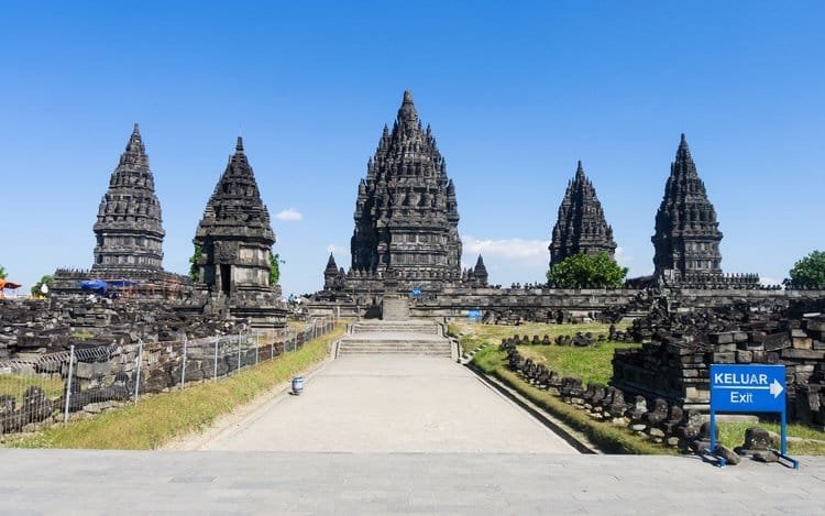 Mengunjungi Borobudur dan Prambanan dari Yogyakarta
